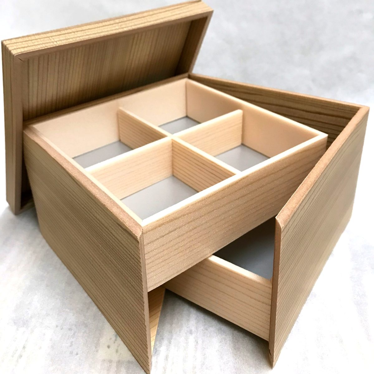 仕切り付きの重箱